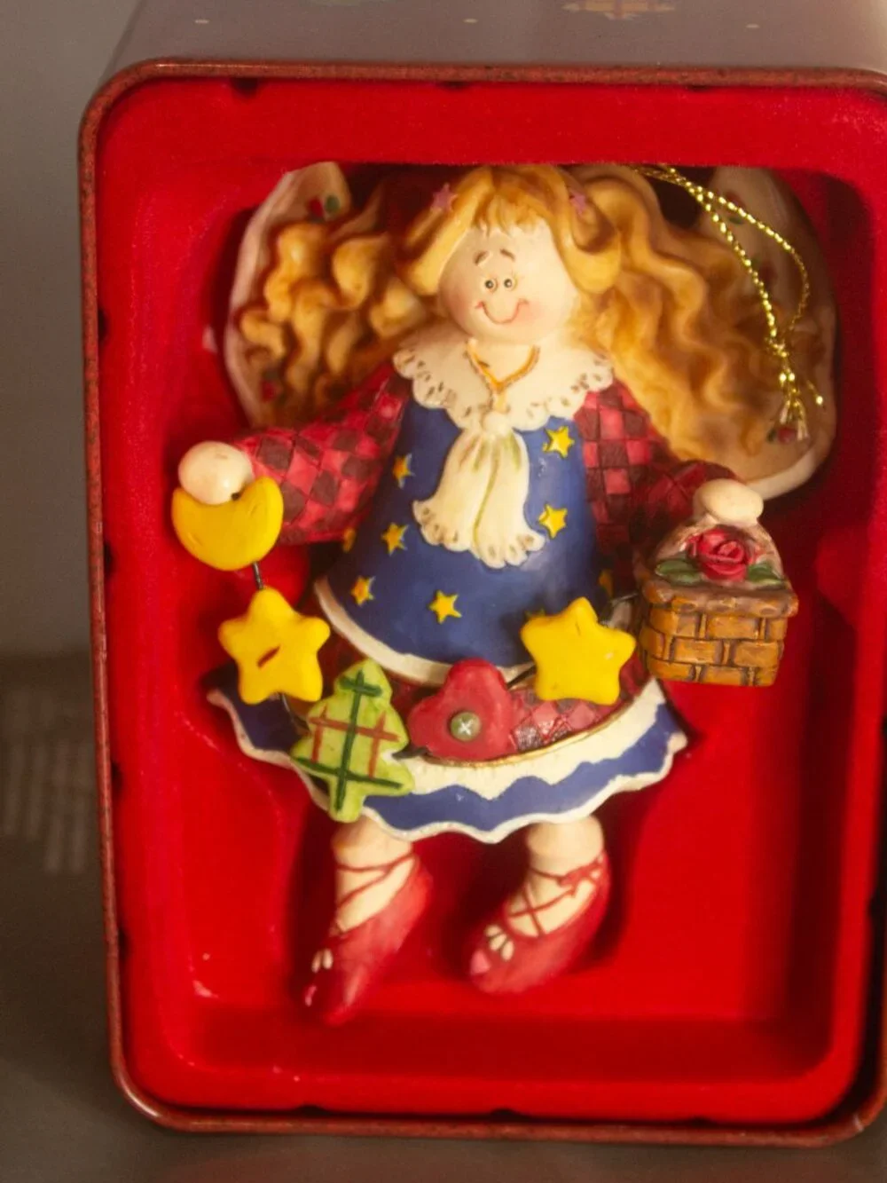 Grandeur Noel Angel Ornament Folk Art Celestial Stars & Moon Boxed Resin Figure